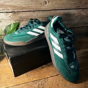 NEW Copa Nationale ADIDAS Skater Shoe in Collegiate Green - M 7.5, W 9.0